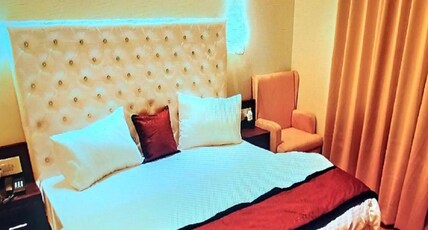 HOTEL GOLDEN DEEP Room Type - Deluxe Room