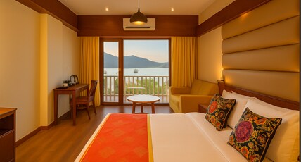 Hilltop Palace - Best Located Lake Facing Hotel In Udaipur. Room Type - Super Deluxe Lake Facing Room