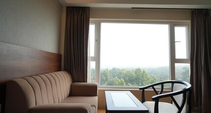 SAFFRON VALLEY HOTELS AND RESORTS Room Type - DELUXE PREMIUM ROOM
