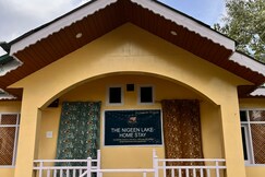 The Nigeen Lake Homestay