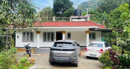 Brooks Valley homestay Mankulam. Room Type - Brooks Valley homestay Mankulam.