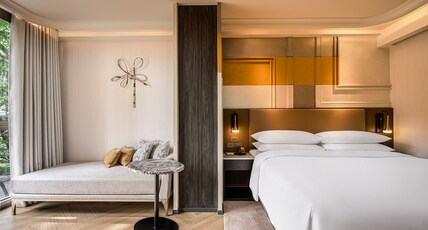 Madi Paidi Bangkok, Autograph Collection Room Type - Topaz Deluxe King, Deluxe Guest room, 1 King, Sofa bed Madi Paidi Bangkok, Autograph Collection Room Type - Topaz Deluxe King, Deluxe Guest room, 1 King, Sofa bed