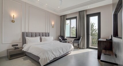 Nirvana Hotel & Banquet Room Type - Executive Room