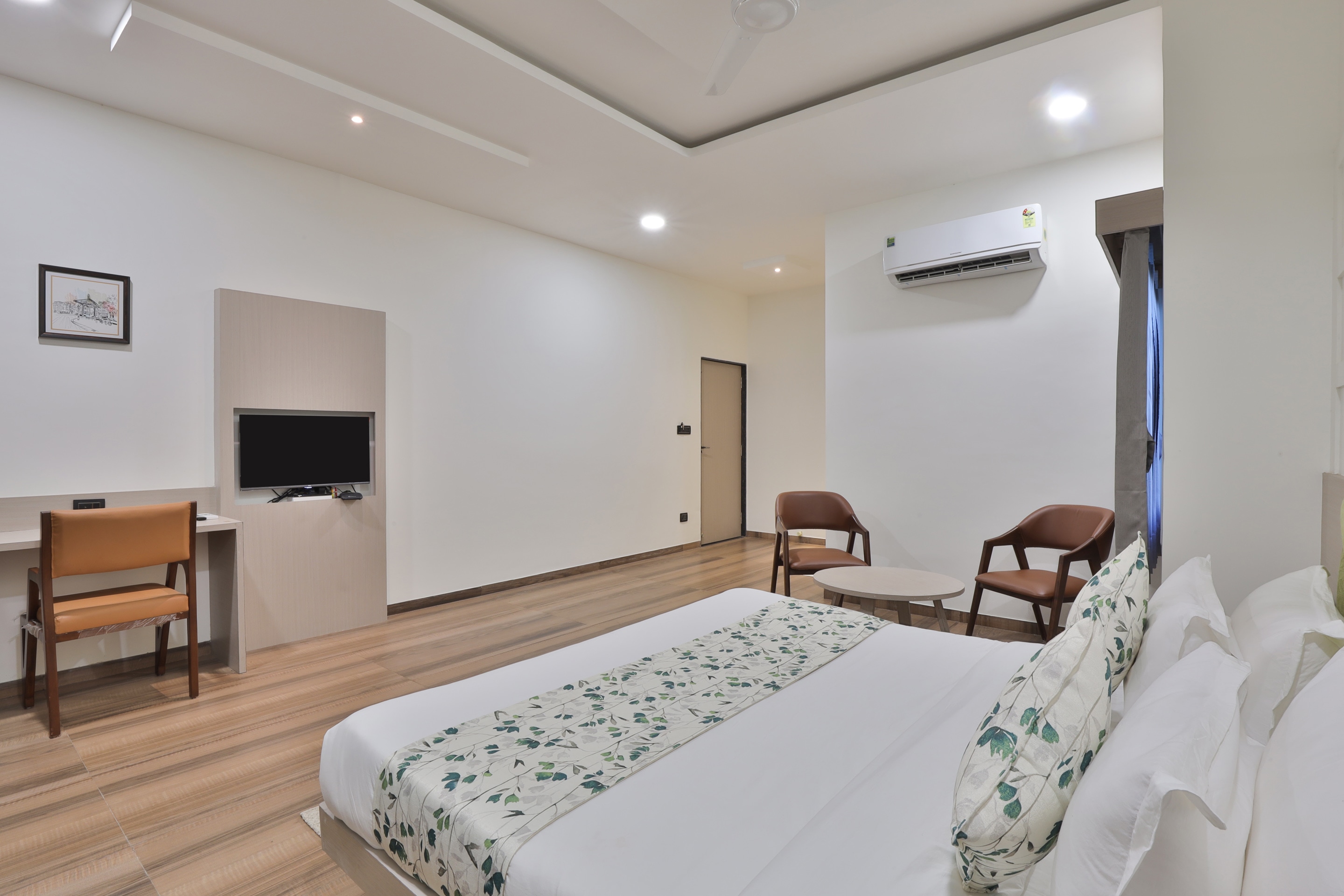 Hotel S R Laxmi - Tap to explore photos