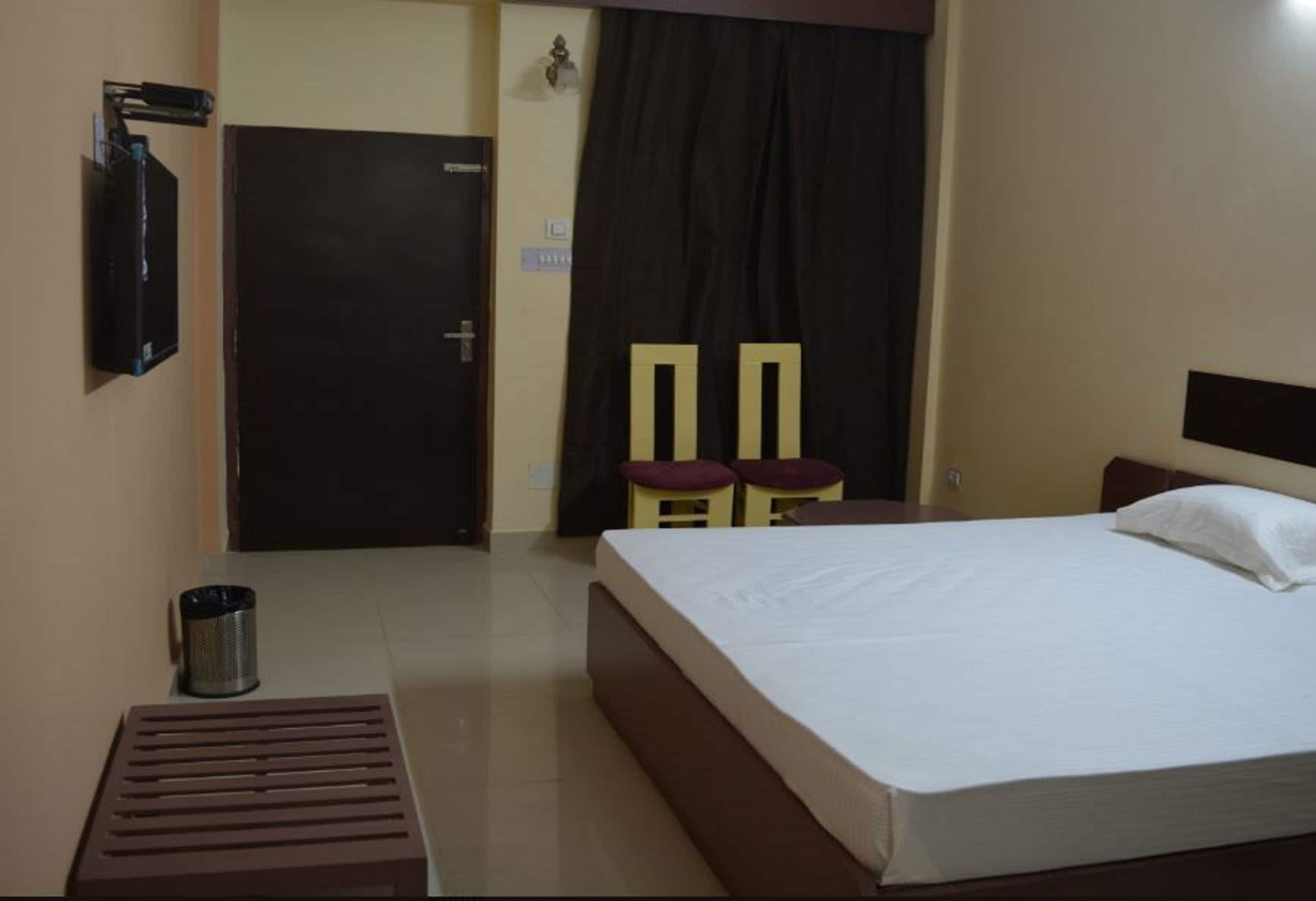 Hotel Siddharth - Tap to explore photos