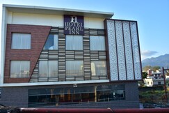 Hotel Pearl In (50m from Bikanervala)