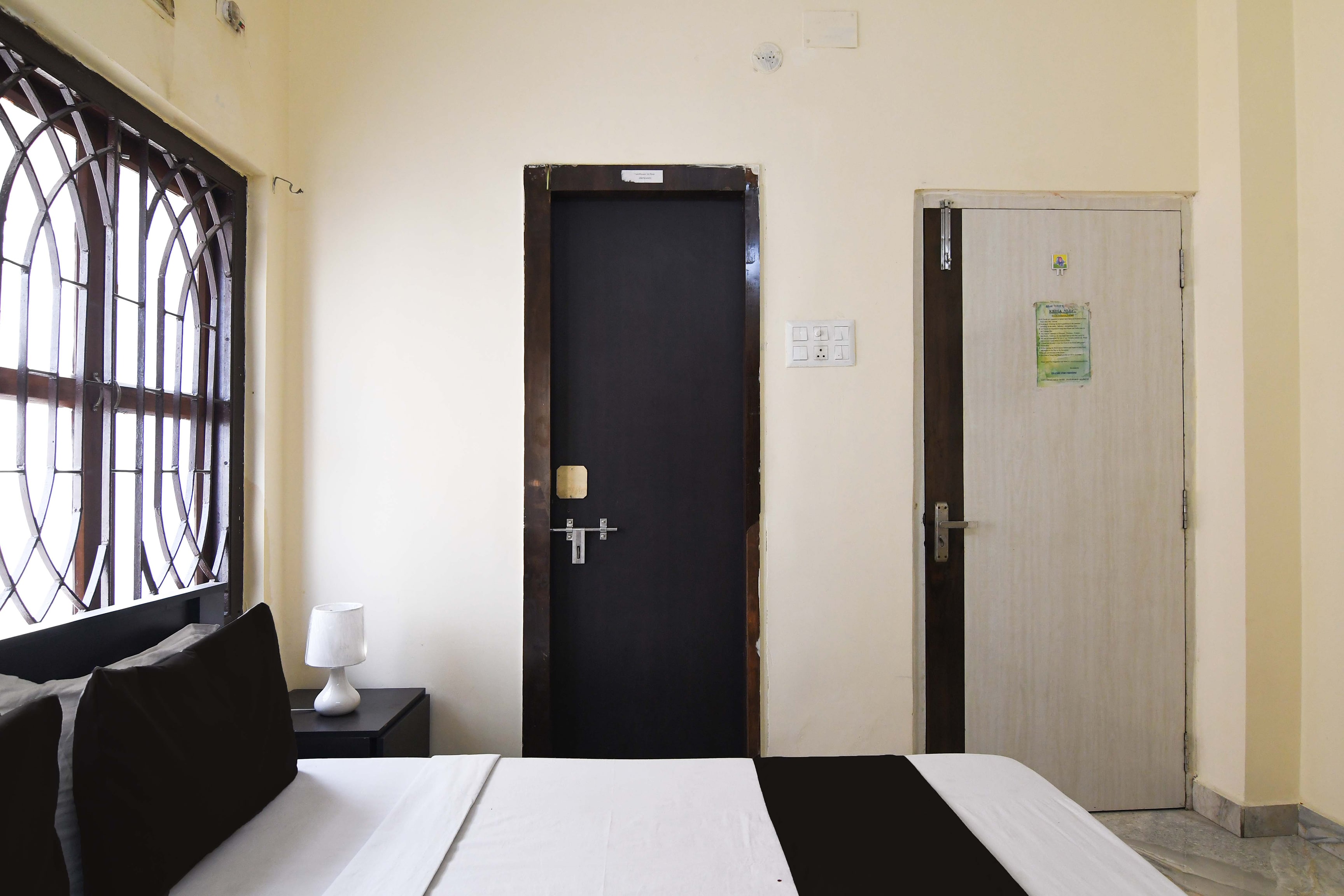 Hotel O ARG guest house - Tap to explore photos