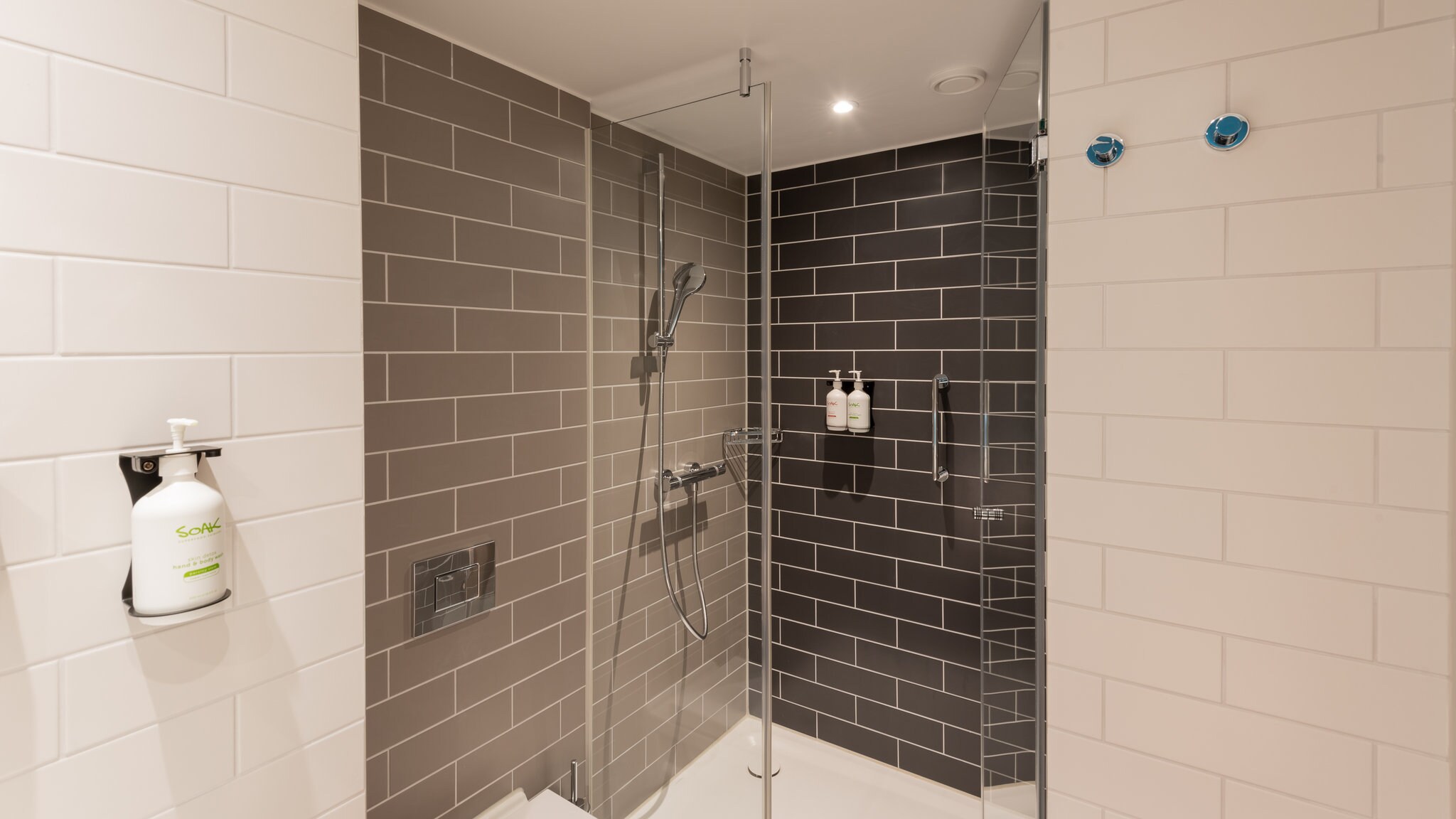 Holiday Inn Express & Suites POTSDAM - Tap to explore photos