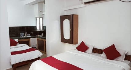 LAXMINARAYAN RESIDENCY Room Type - AC STANDARD ROOM
