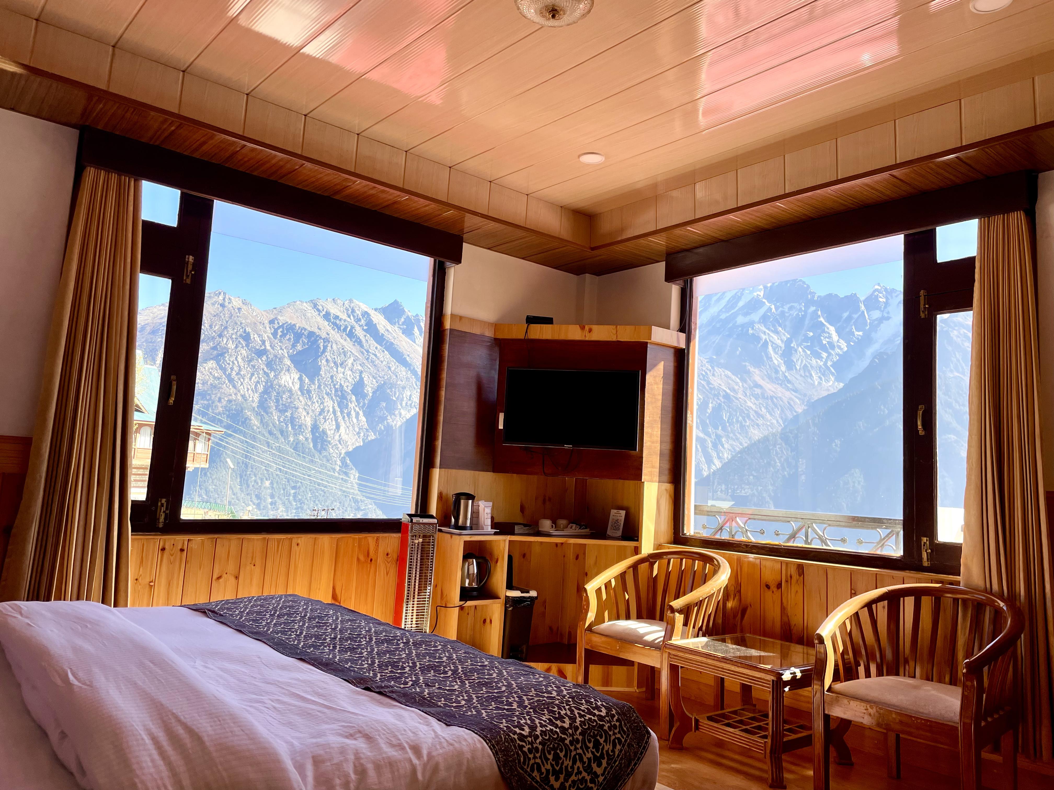 Hotel Rollingrang Kalpa - Tap to explore photos