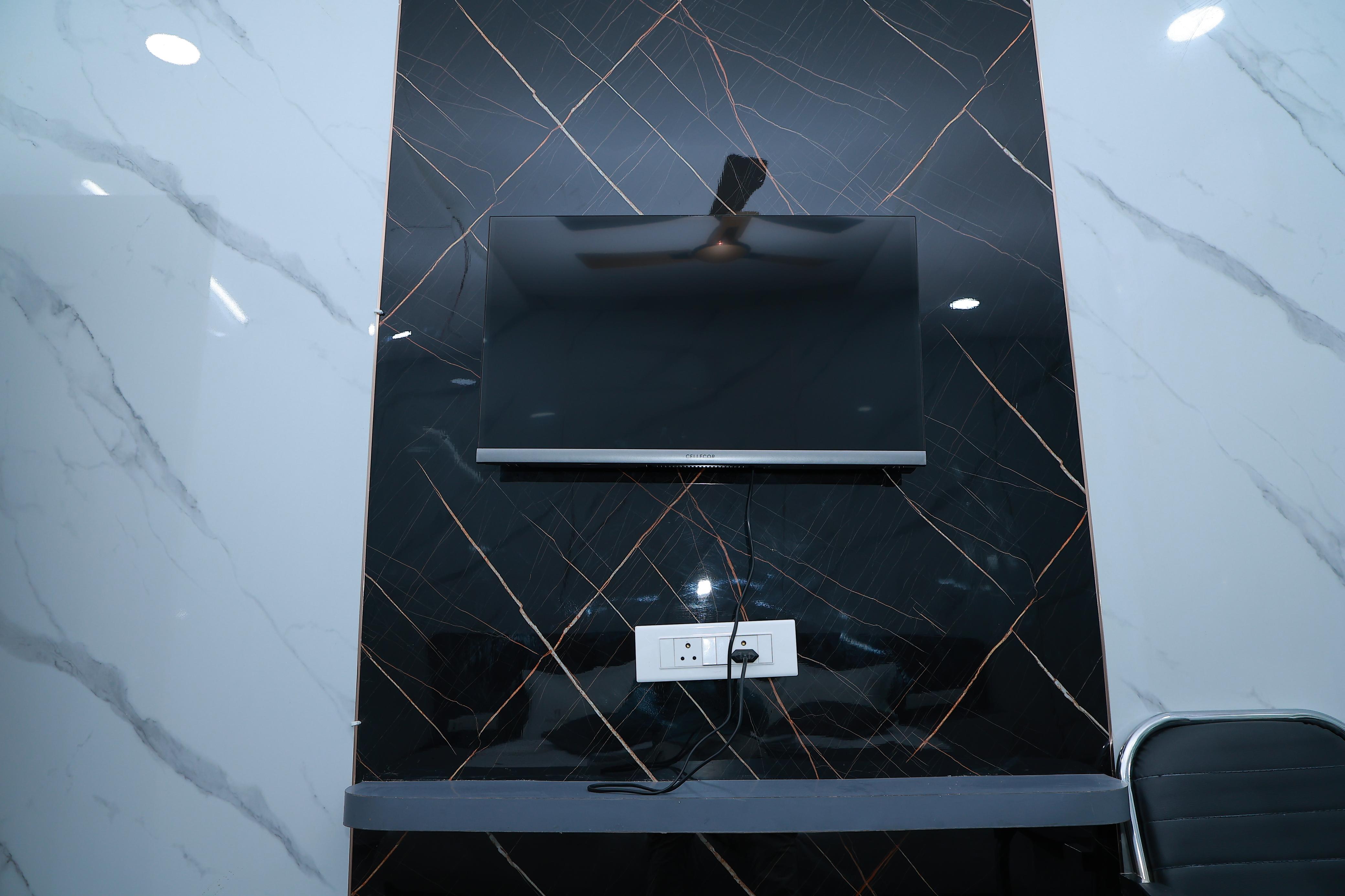 Hotel Raghava Inn - Tap to explore photos