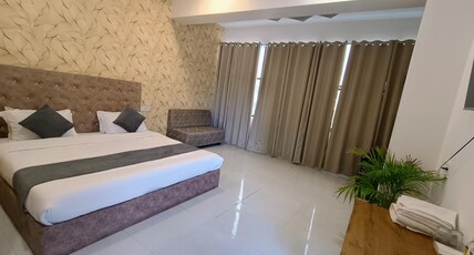 Hotel Gauransh Room Type - Executive Room With View