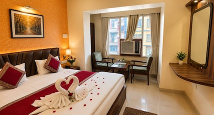 Hotel J K International Room Type - Deluxe Room With City View Hotel J K International Room Type - Deluxe Room With City View