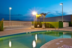Holiday Inn Express & Suites Monterrey Aeropuerto, an IHG Hotel