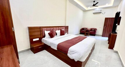 Shiva Kashi Inn Room Type - Deluxe Room | Attached Washroom