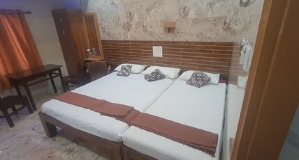 Appleresidency Room Type - Bedroom