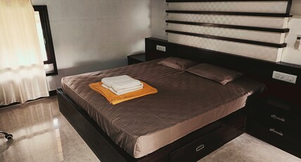 Gouri's Homestay Room Type - AC Private Room with Shared Bathroom