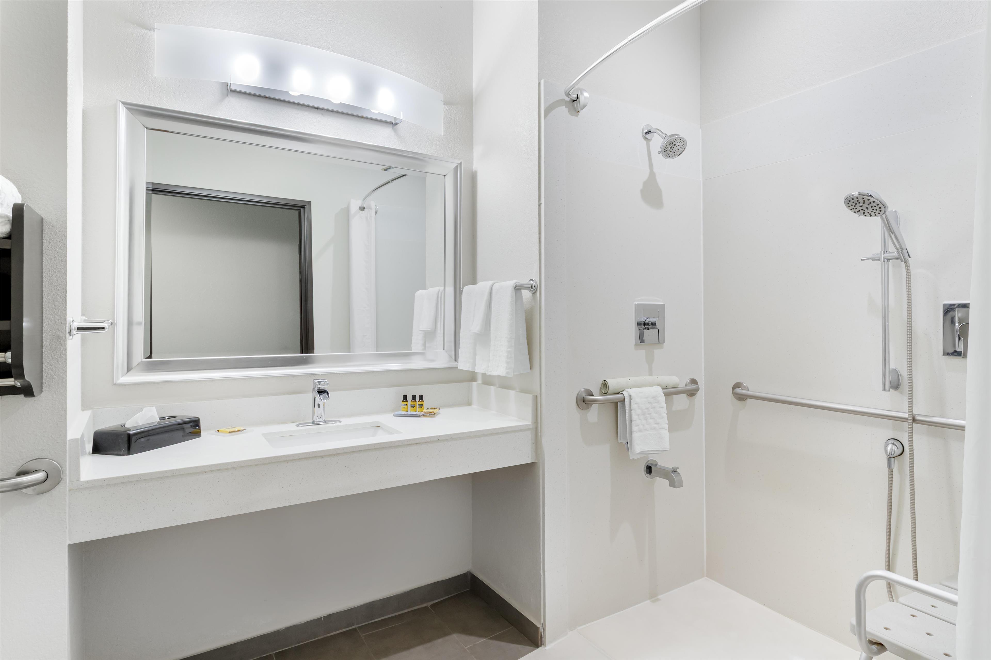 Best Western Plus Waller Hotel - Tap to explore photos