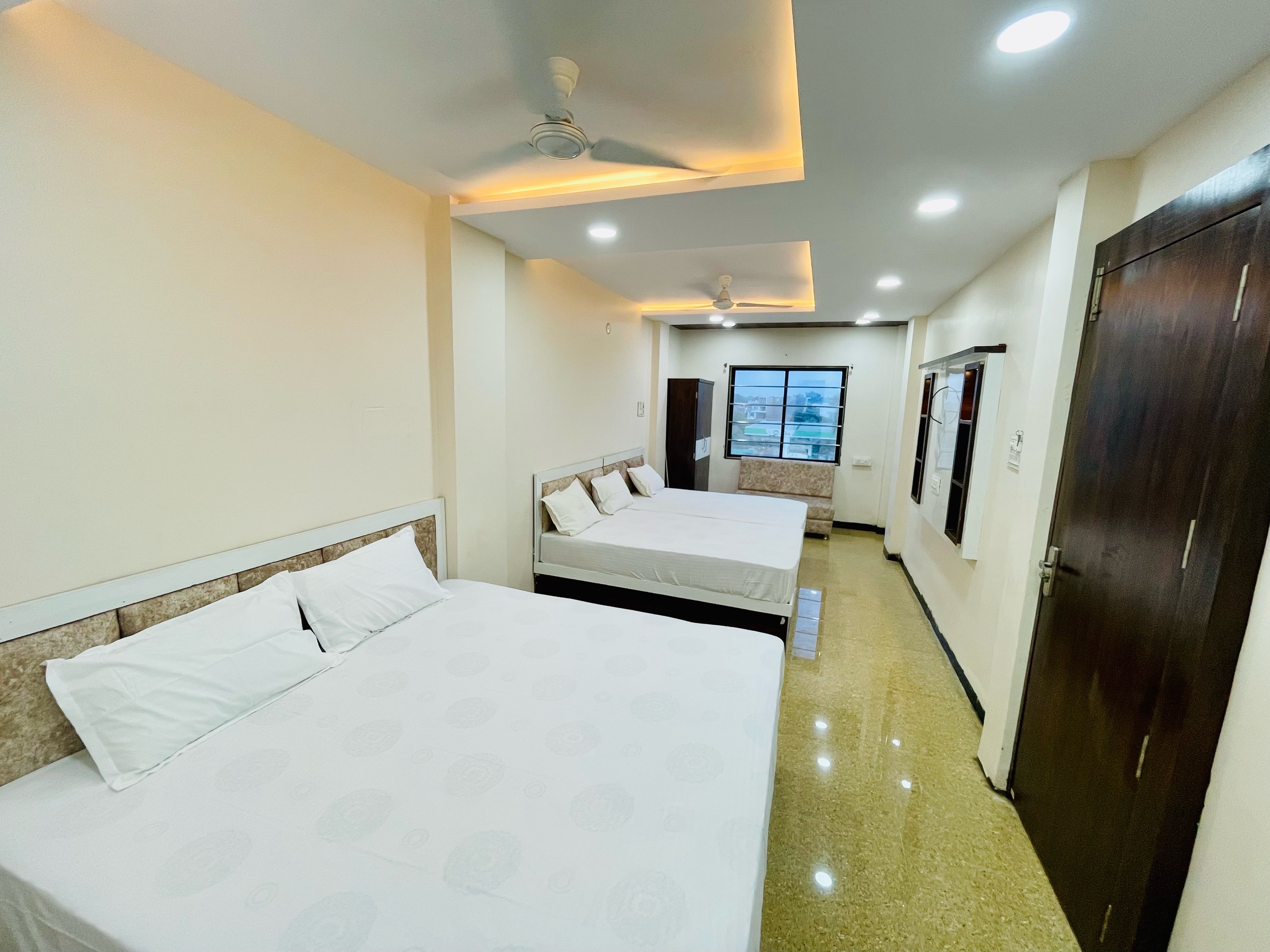 Hotel Sapna - Tap to explore photos