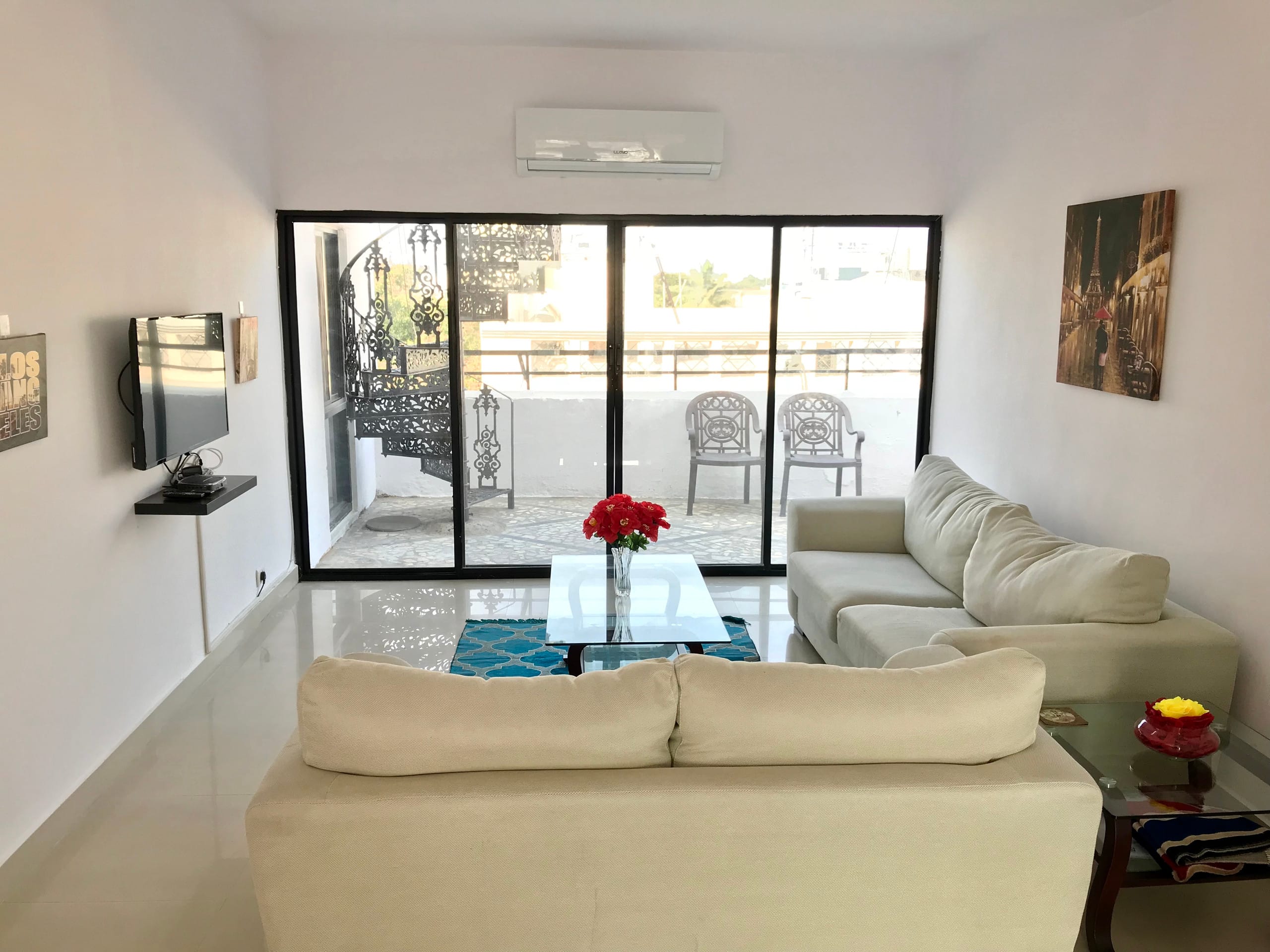 CENTRALLY LOCATED LUXURIOUS 3 BEDROOM PENTHOUSE - Tap to explore photos