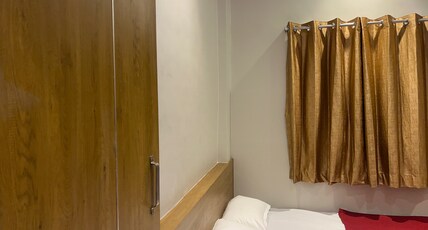 Hotel Annapurna Lodge And Domentri Room Type - Deluxe Non AC