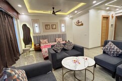 Rooms of Urban escape 10 hours a day Gaur City Center