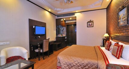 Hotel Diplomat Residency Room Type - Super Executive Room 