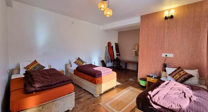 Bunker Burwa Manali Room Type - 3 Bed Female Dorm