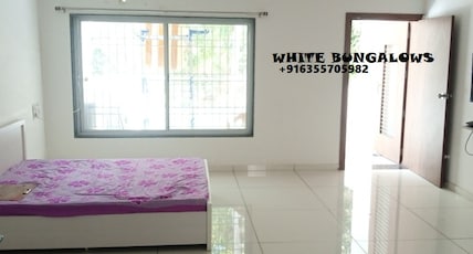 White Bungalows Room Type - Luxury (Dormitory Room)
