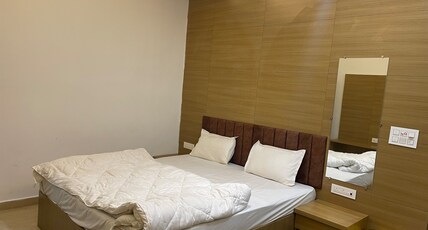 ved vatika Room Type - Suites Room with 02 king size bed with garden view balcony