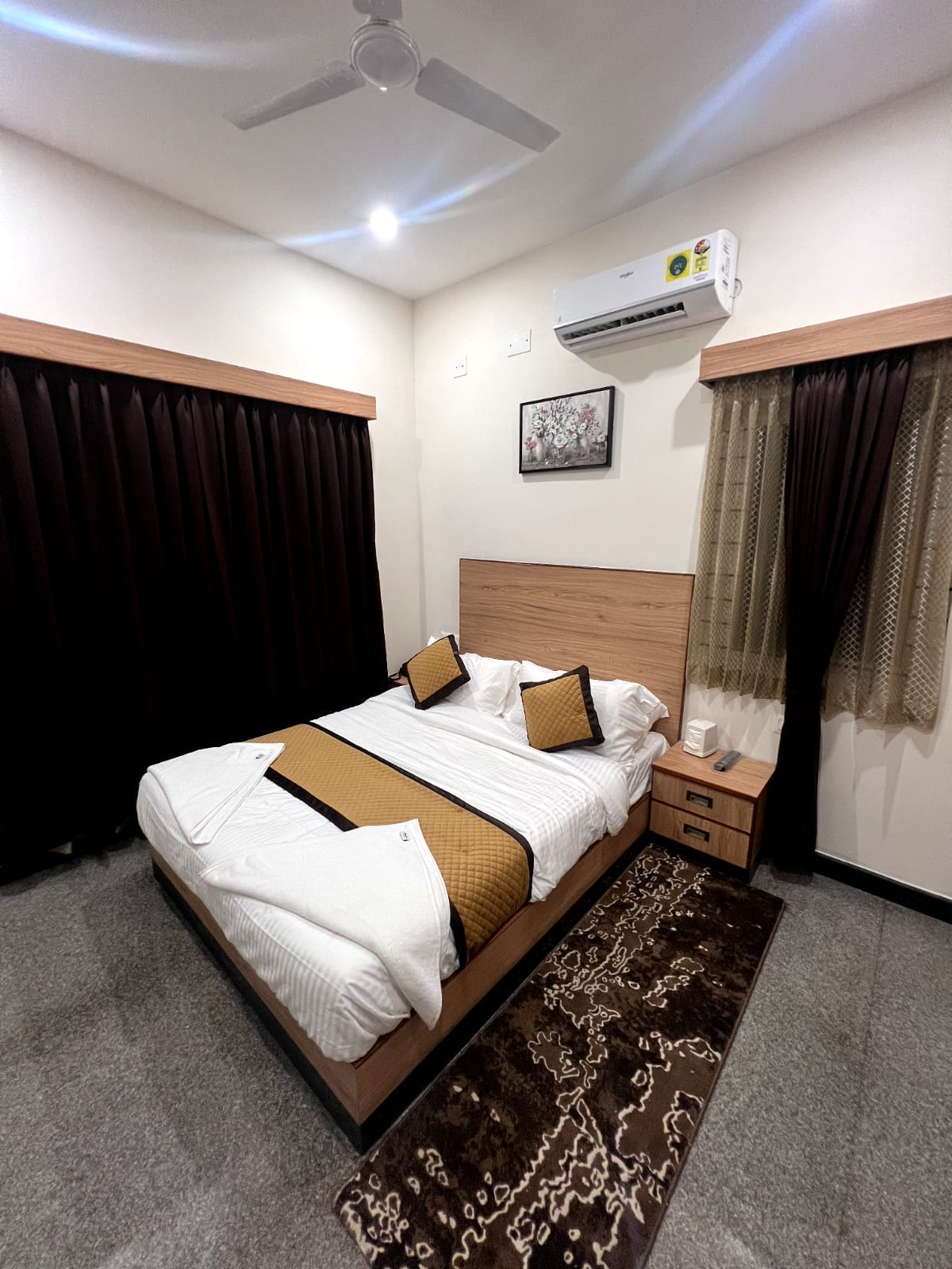 Zmark Service Apartments - Tap to explore photos