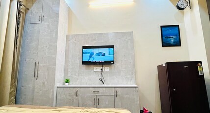 Staywell BnB Room Type - Bedroom