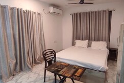Stayboost Hotel AI || 5 minutes from Shalimar Station