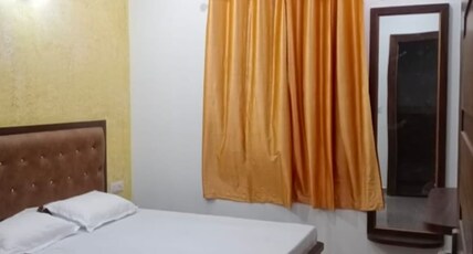 Hotel Jain Royal Room Type - Deluxe Room