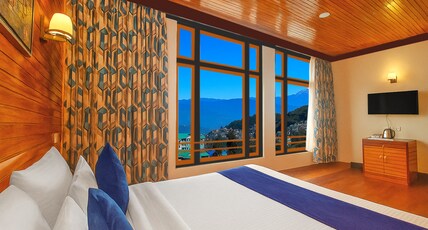 Central Heritage Resort & Spa The Mall Road Room Type - Heritage Grand with Living Area