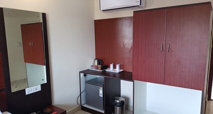 MOM HOTEL,200 meters from Golden Beach Room Type - CLASIC ROOM