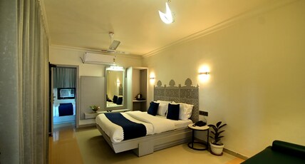 Hotel Crystal Inn @Nakki Lake Room Type - Family Four bed interconnected Ac Room