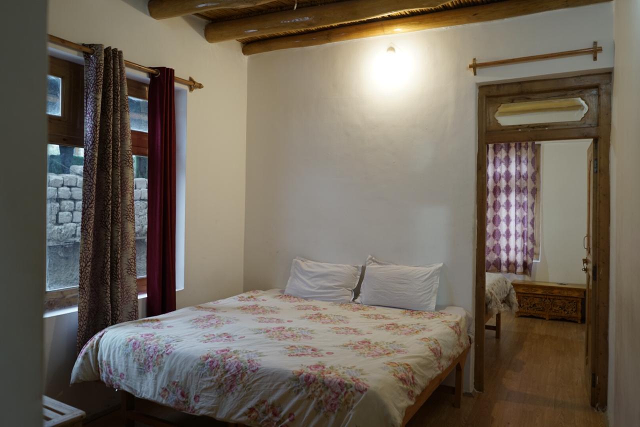 Ramik Guest House - Tap to explore photos