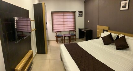 The Porch Inn  Room Type - Deluxe Room Non AC