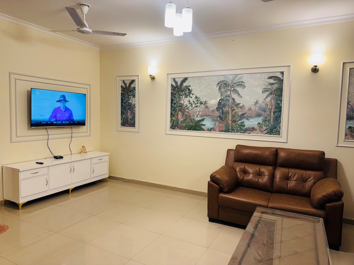 Velvet Vista Stay 3BHK Suite - Tap to explore photos