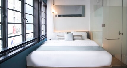 HOTEL NUVE ELEMENTS Room Type - Deluxe King, Full Window