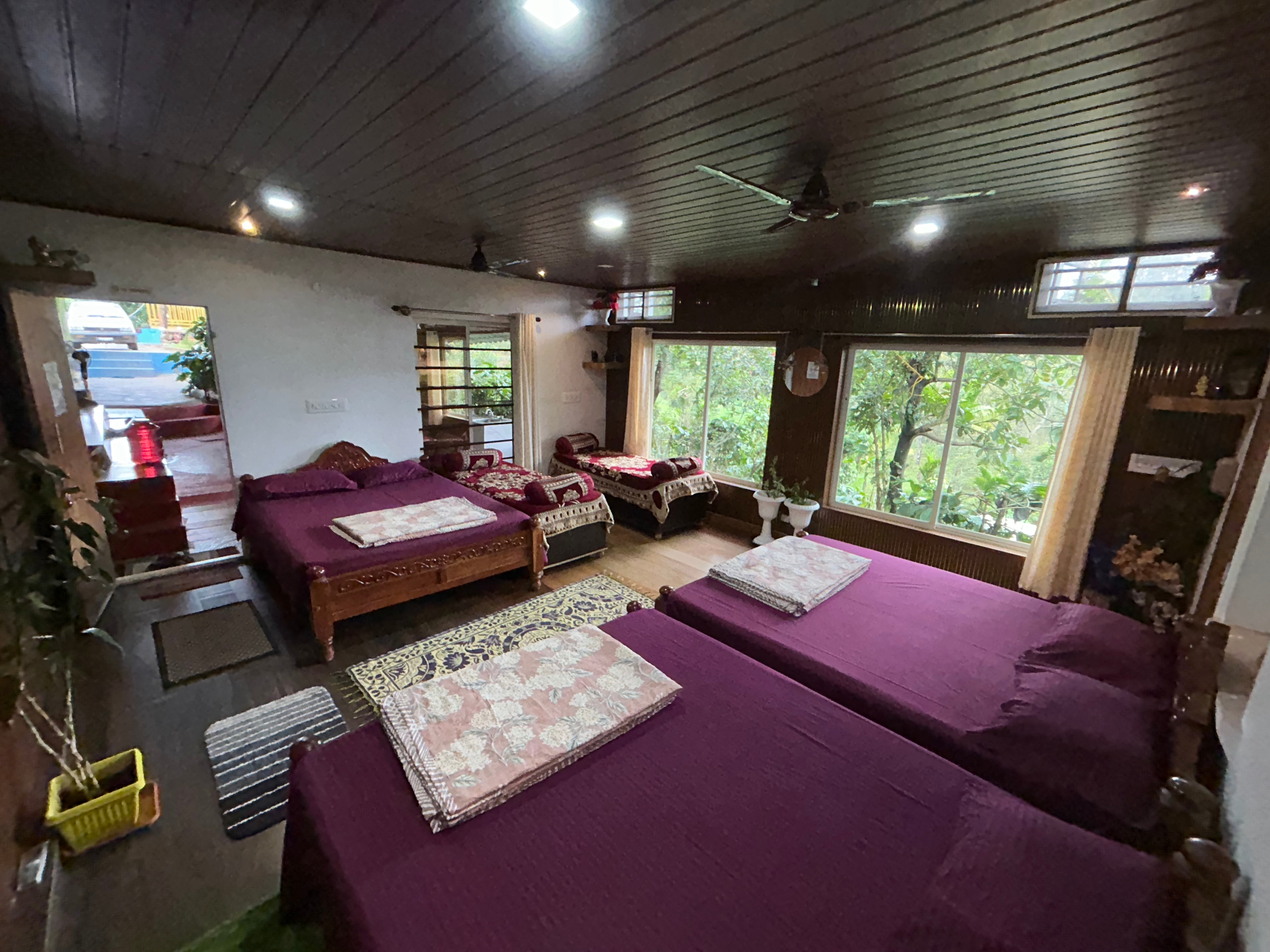 Doddakallu Betta Homestay Coorg - Tap to explore photos