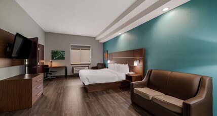 Best Western Bowie Inn & Suites Room Type - Suite-2 King Beds, Non-Smoking, Two Rooms, Sitting Area, Kitchen, Full Breakfast