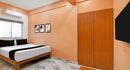 Super Collection O Metropolis Mall Kolkata Formerly Ax Inn Room Type - Super Deluxe Room