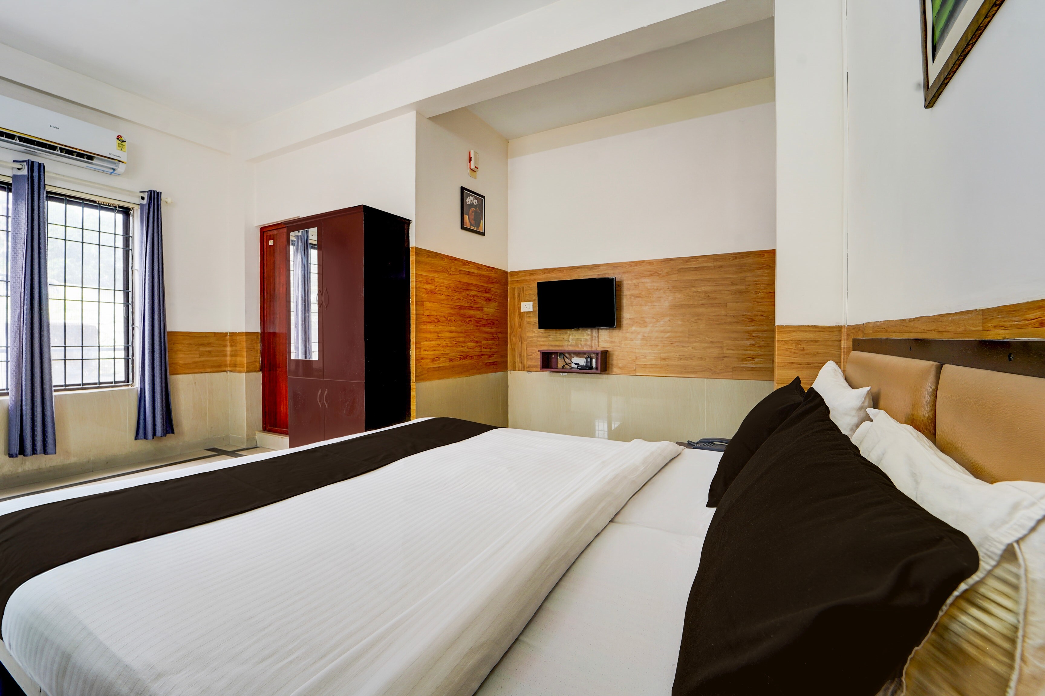 Hotel O Kollamkudimughal Kakkanad Formerly Diamond Inn - Tap to explore photos