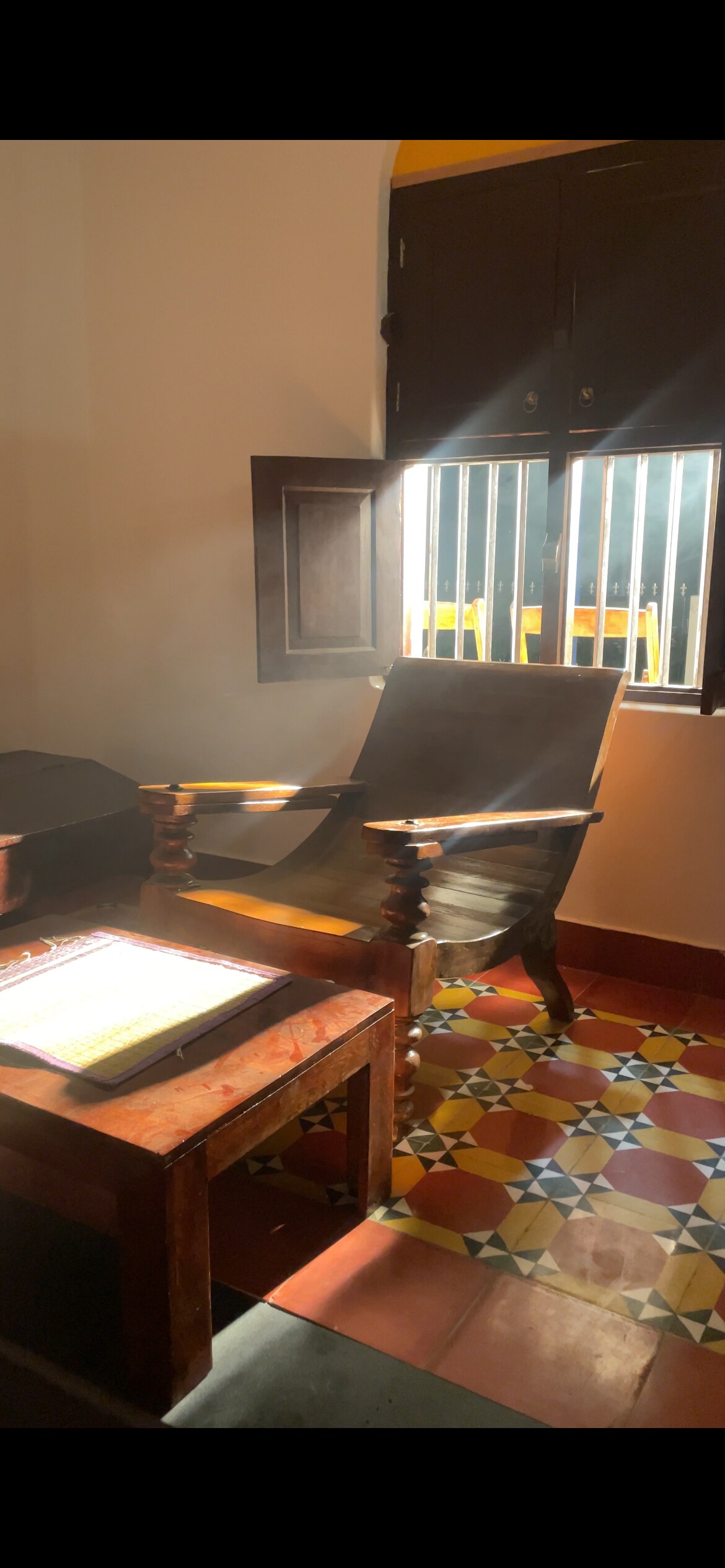 Chettinad Heritage Room in a Bungalow Bhava - Tap to explore photos