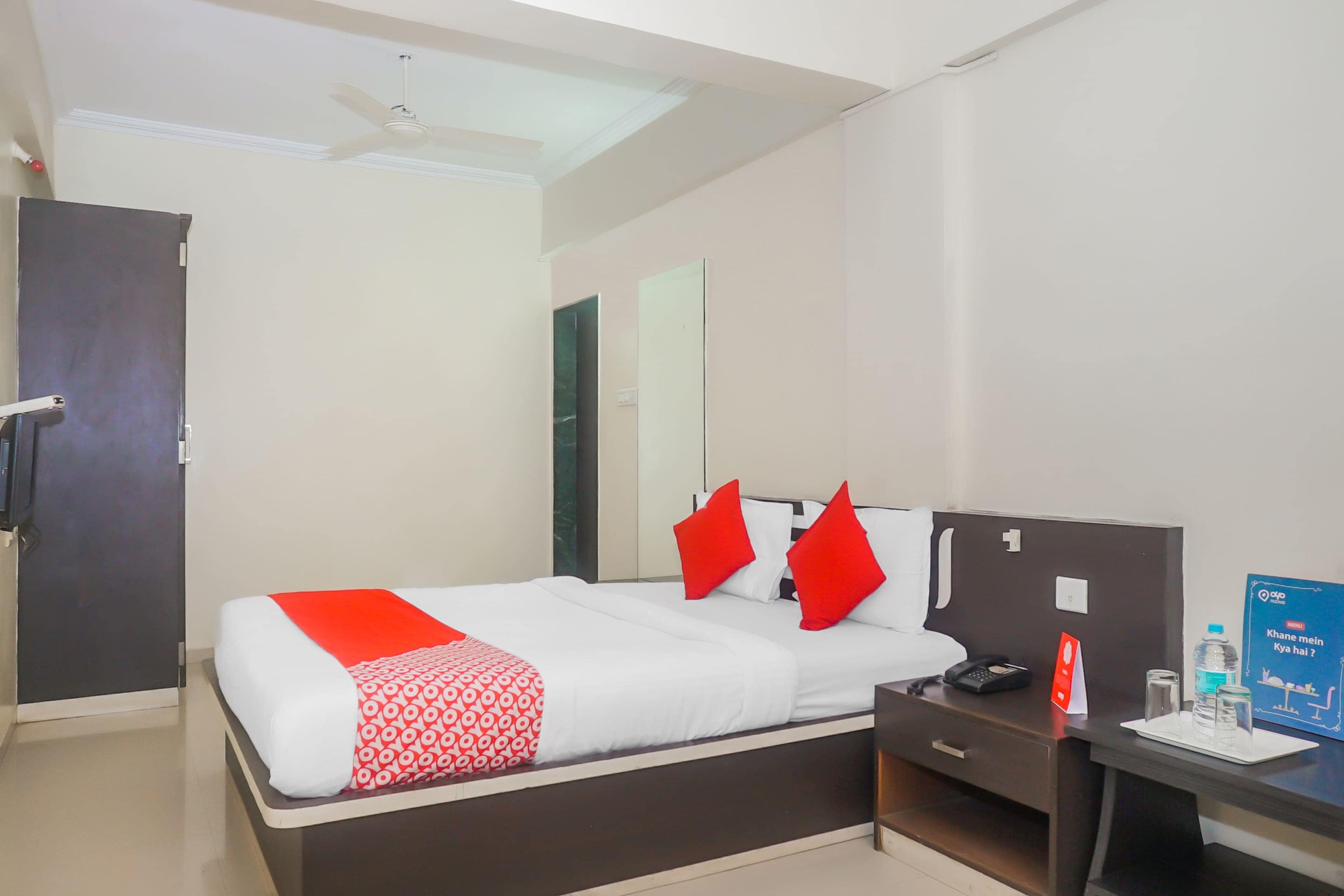 Hotel O by OYO Yashraj Inn - Tap to explore photos