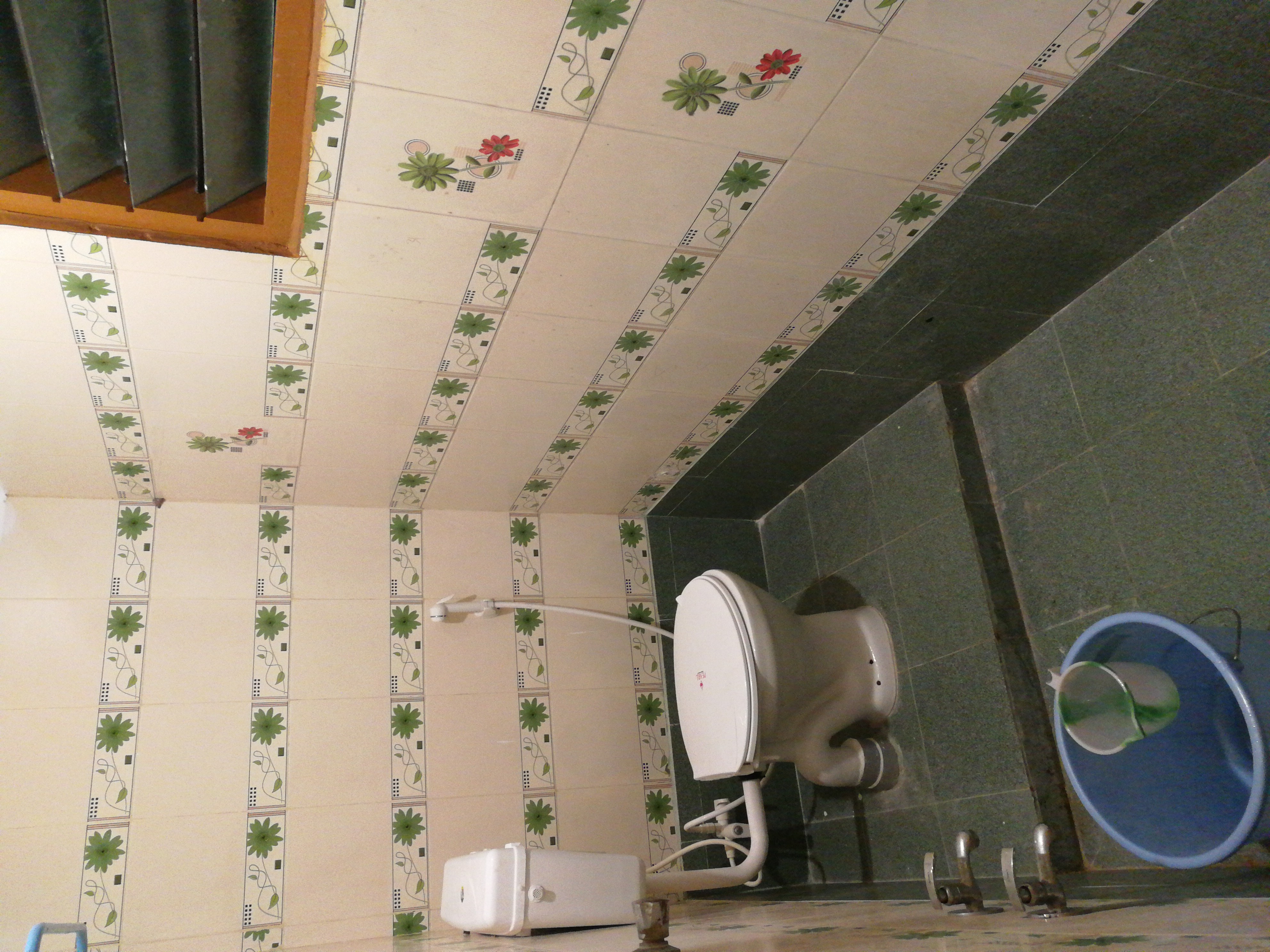 Hotel Zhanana Inn - Tap to explore photos