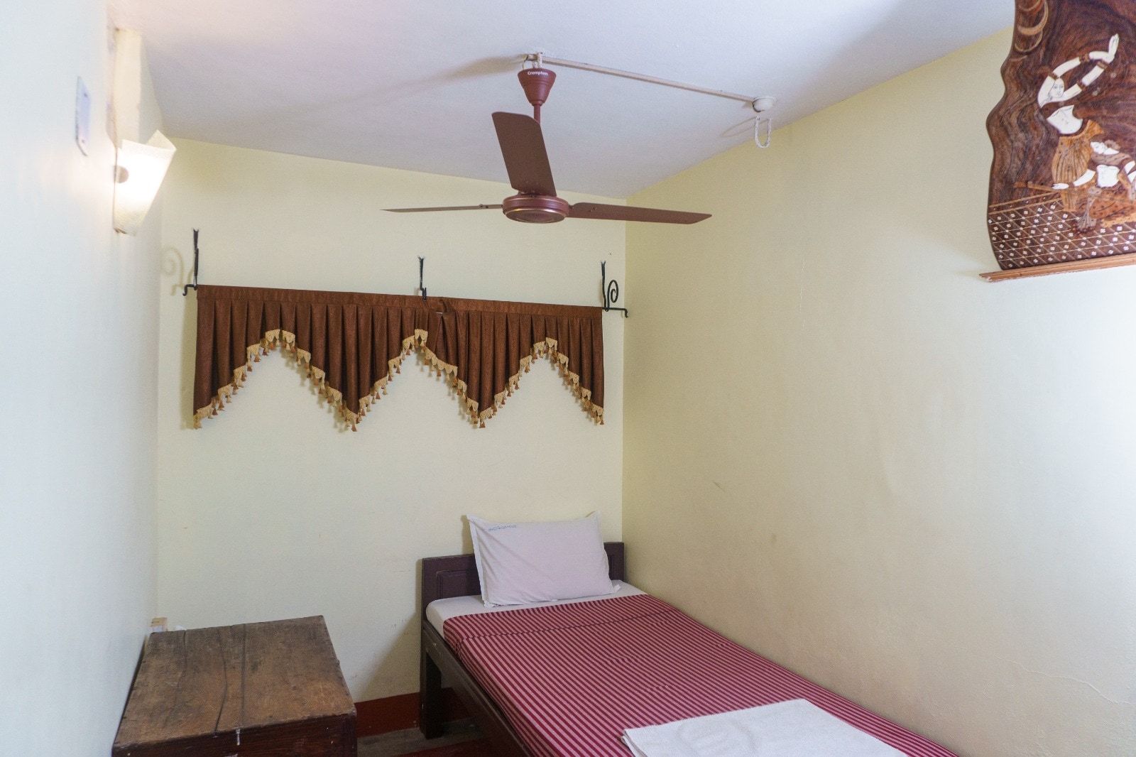 Kailash Guest House - Tap to explore photos