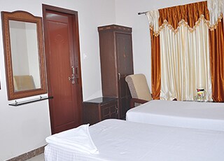 Hotel GNR Palace Room Type - Deluxe AC